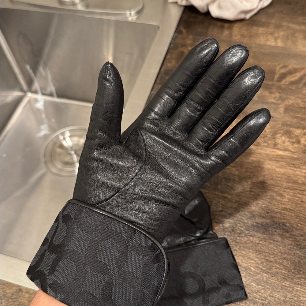Coach Leather Gloves Woman’s - Picture 6 of 6